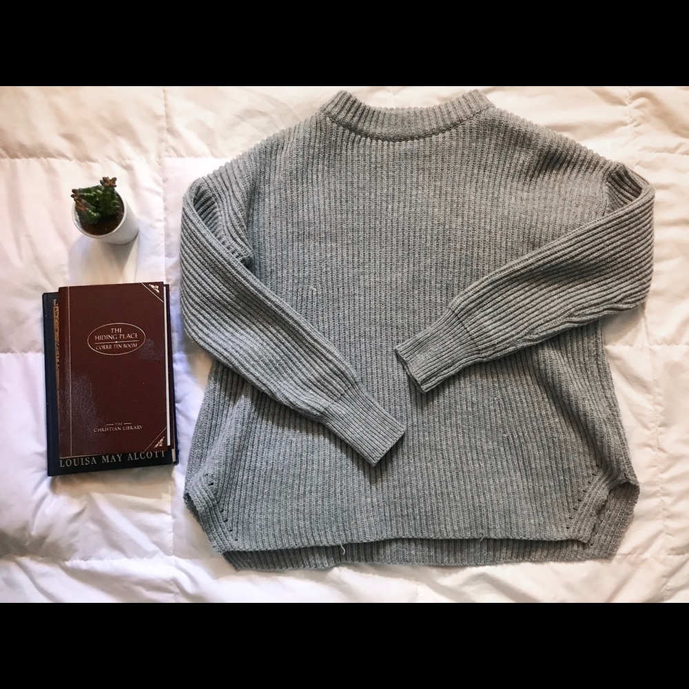 Oversized Mock Neck Knit Gray Sweater ☀️